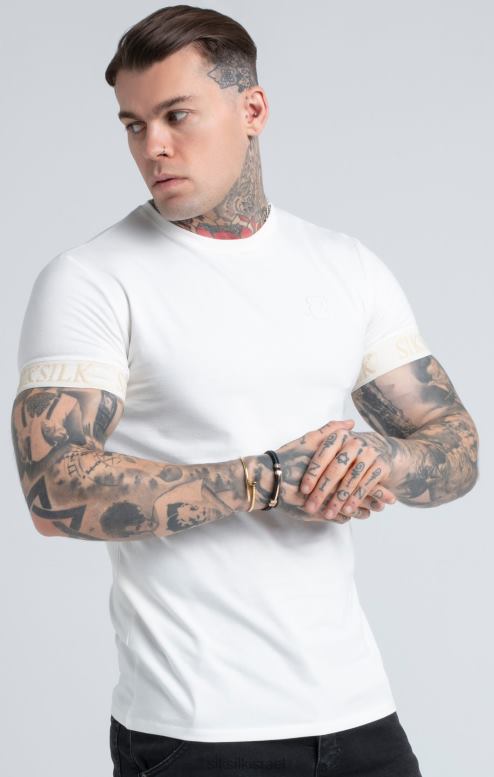 SikSilk גברים חולצת טריקו עם שרוול אלסטי אקרו D2LH2367 לבוש