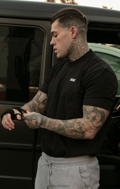 SikSilk גברים חולצת טריקו של אקדמיה במהדורה מוגבלת D2LH2401 לבוש