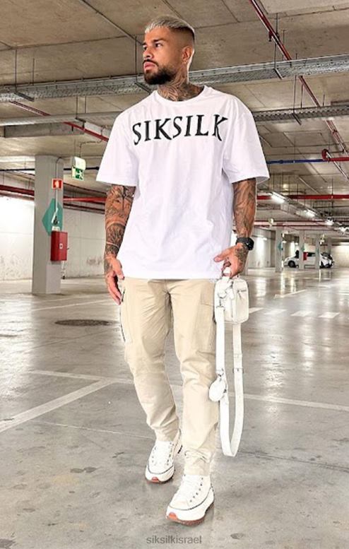 SikSilk גברים חולצת טריקו לבנה בגזרה רגועה D2LH2406 לבוש
